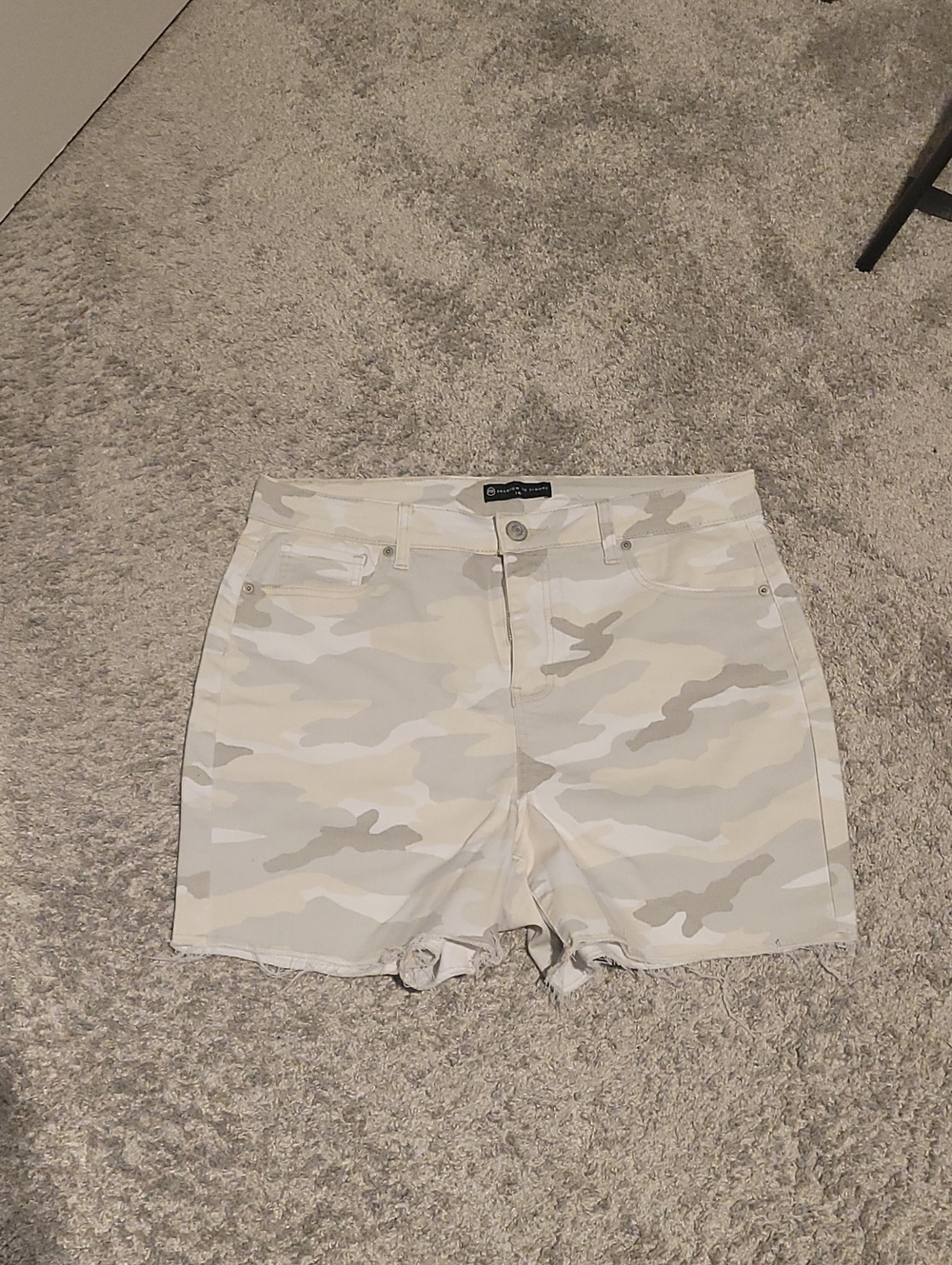 Fashion to Figure Cream Camo High-Rise Jean Shorts